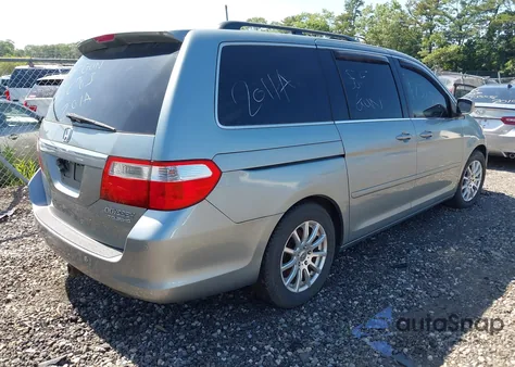 2005 Honda Odyssey Touring z USA, uszkodzony, nr VIN 5FNRL38845B077375